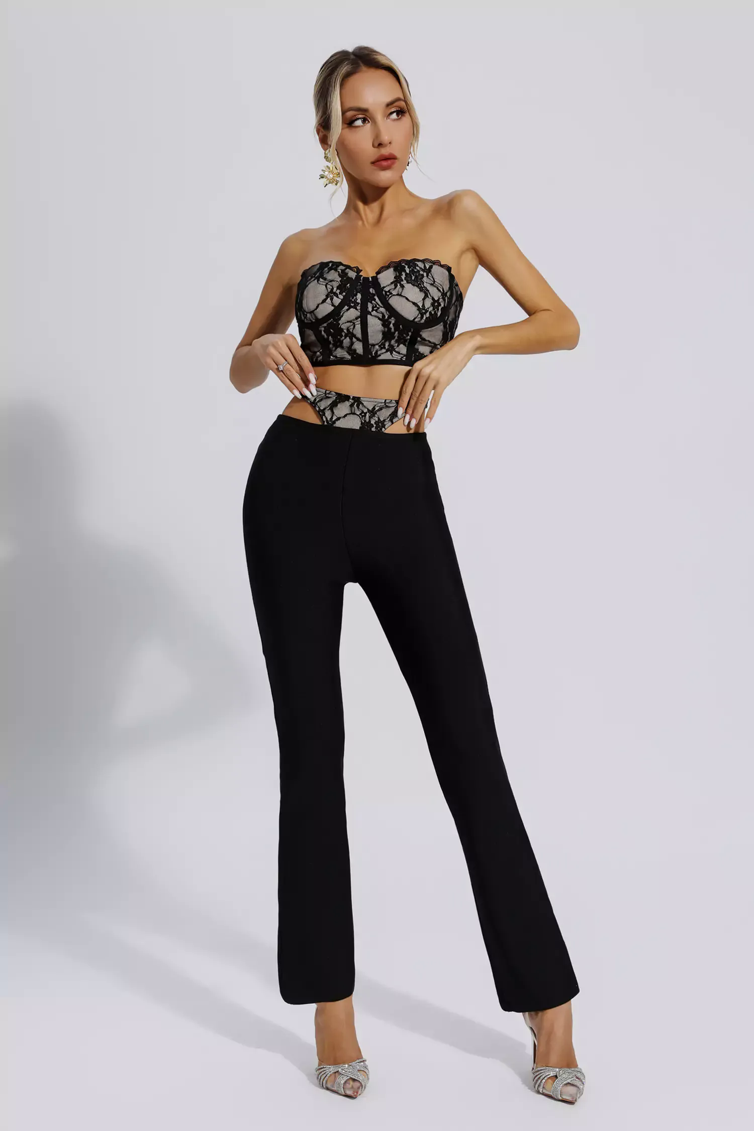 Amber Black Lace Bandage Set Amber Black Lace Bandage Set