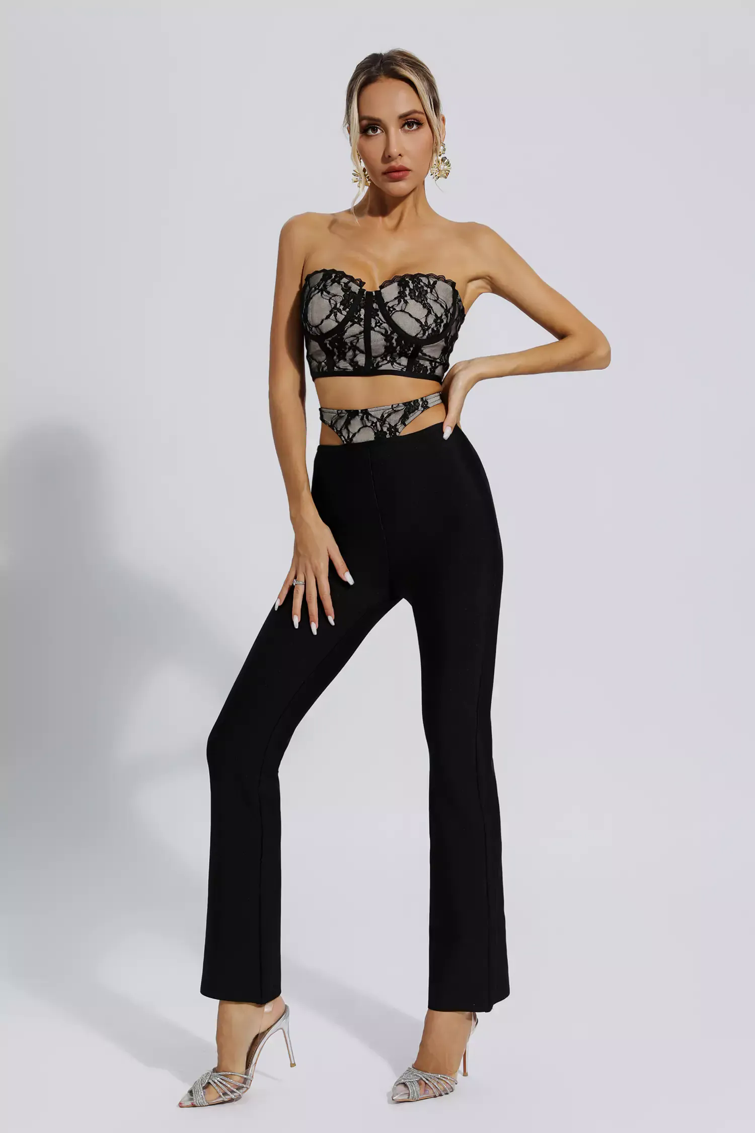 Amber Black Lace Bandage Set Amber Black Lace Bandage Set